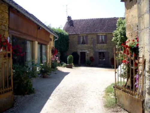 Ferme des Veyssières chambres d'hôtes et Auberges d'dôtes en Périgord Noir